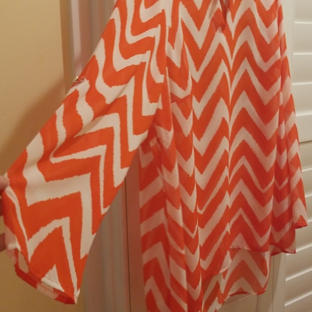 Blouse - Picture 2 of 3